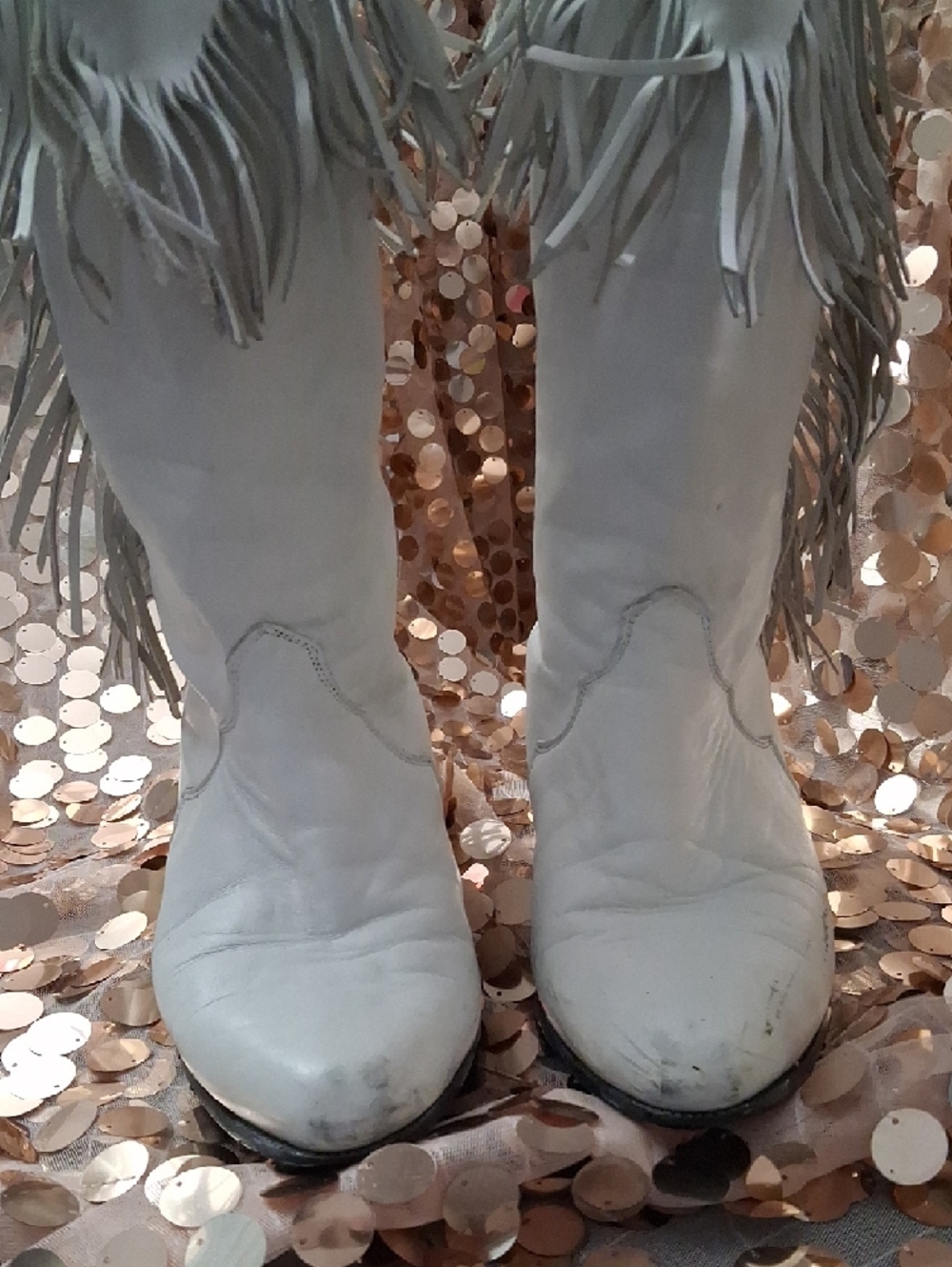 dingo White Fringe Western Heeled Boots - Picture 2 of 7
